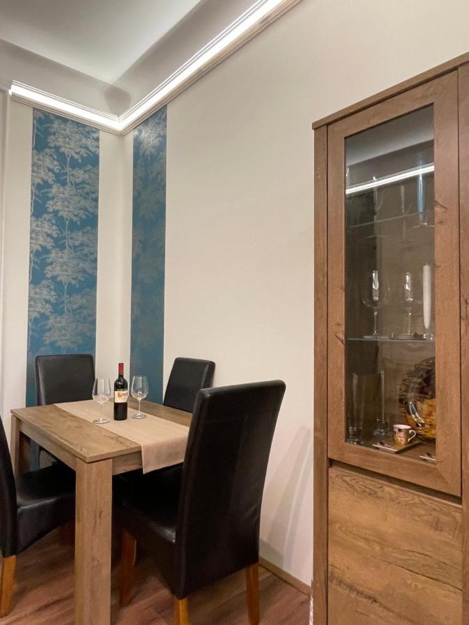 Central Palace Apartman Дебрецен Екстериор снимка