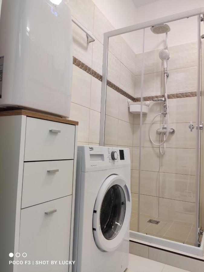 Central Palace Apartman Дебрецен Екстериор снимка