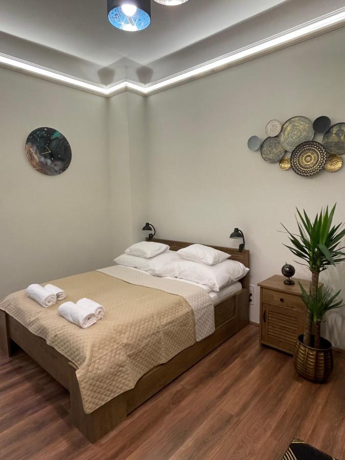Central Palace Apartman Дебрецен Екстериор снимка
