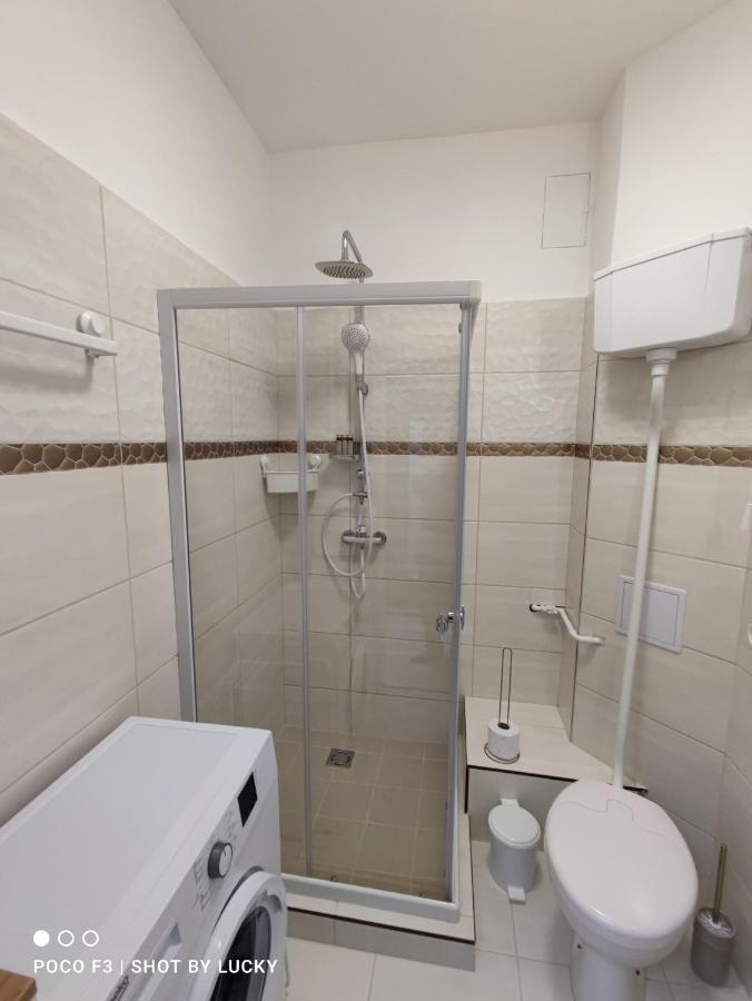 Central Palace Apartman Дебрецен Екстериор снимка