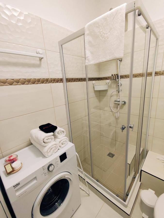 Central Palace Apartman Дебрецен Екстериор снимка