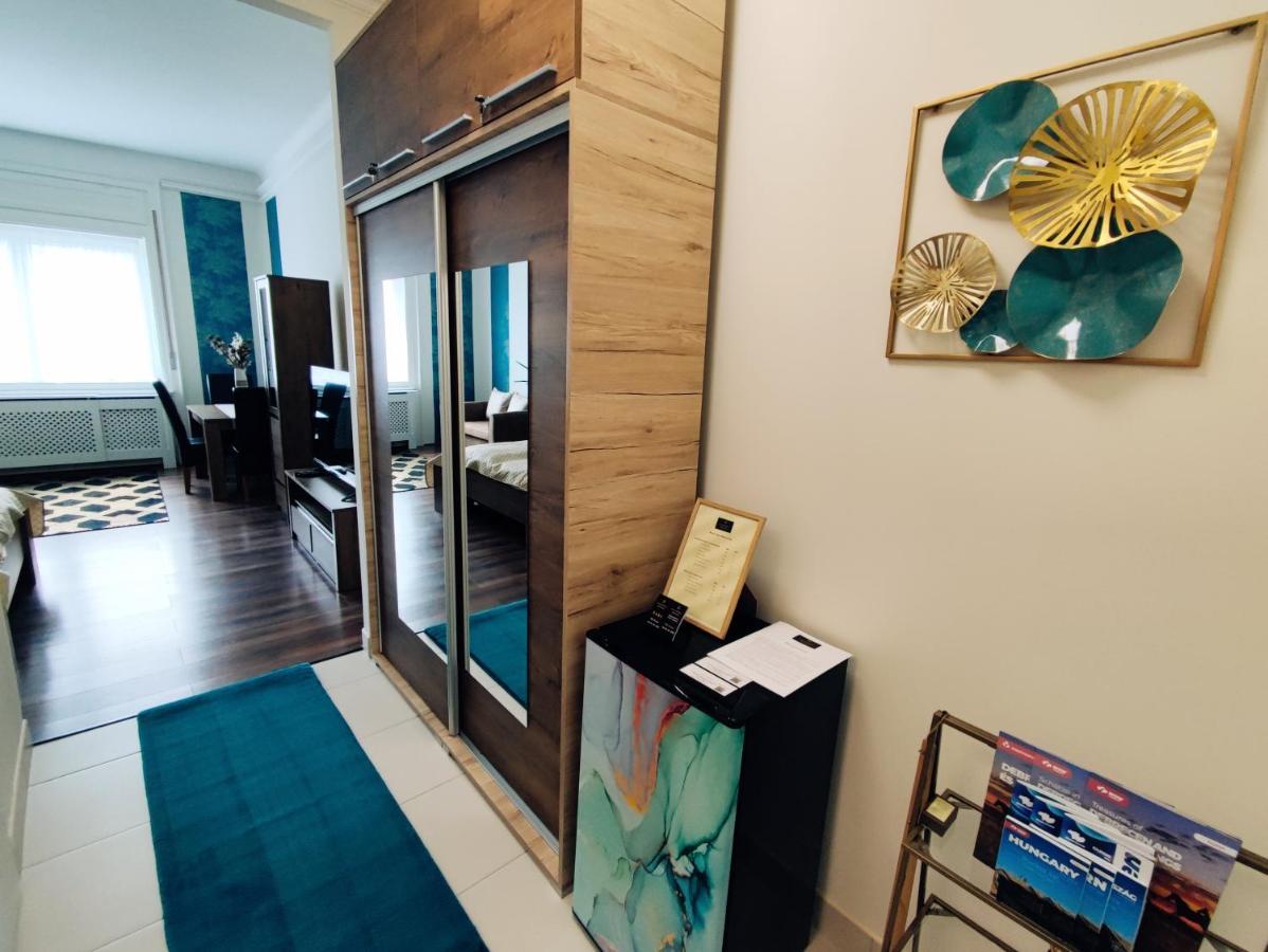 Central Palace Apartman Дебрецен Екстериор снимка