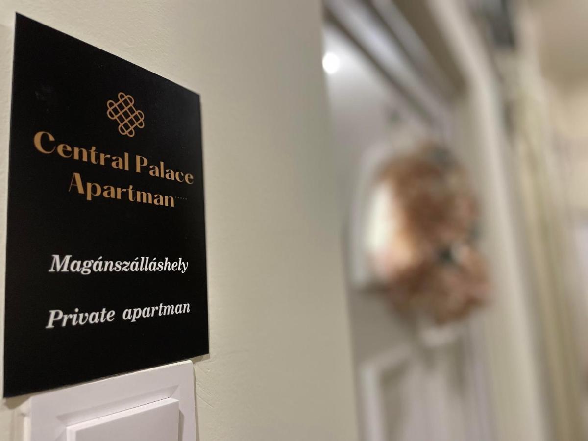 Central Palace Apartman Дебрецен Екстериор снимка