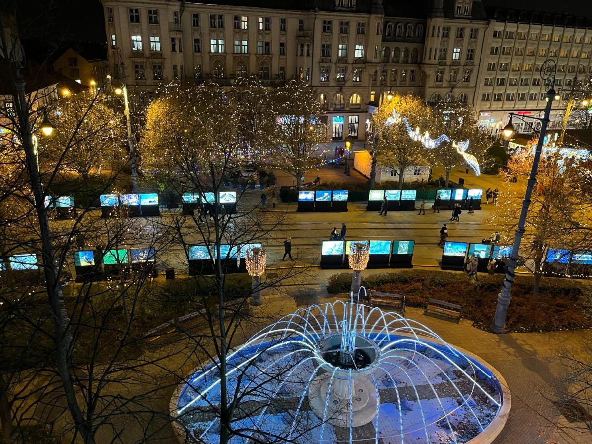 Central Palace Apartman Дебрецен Екстериор снимка