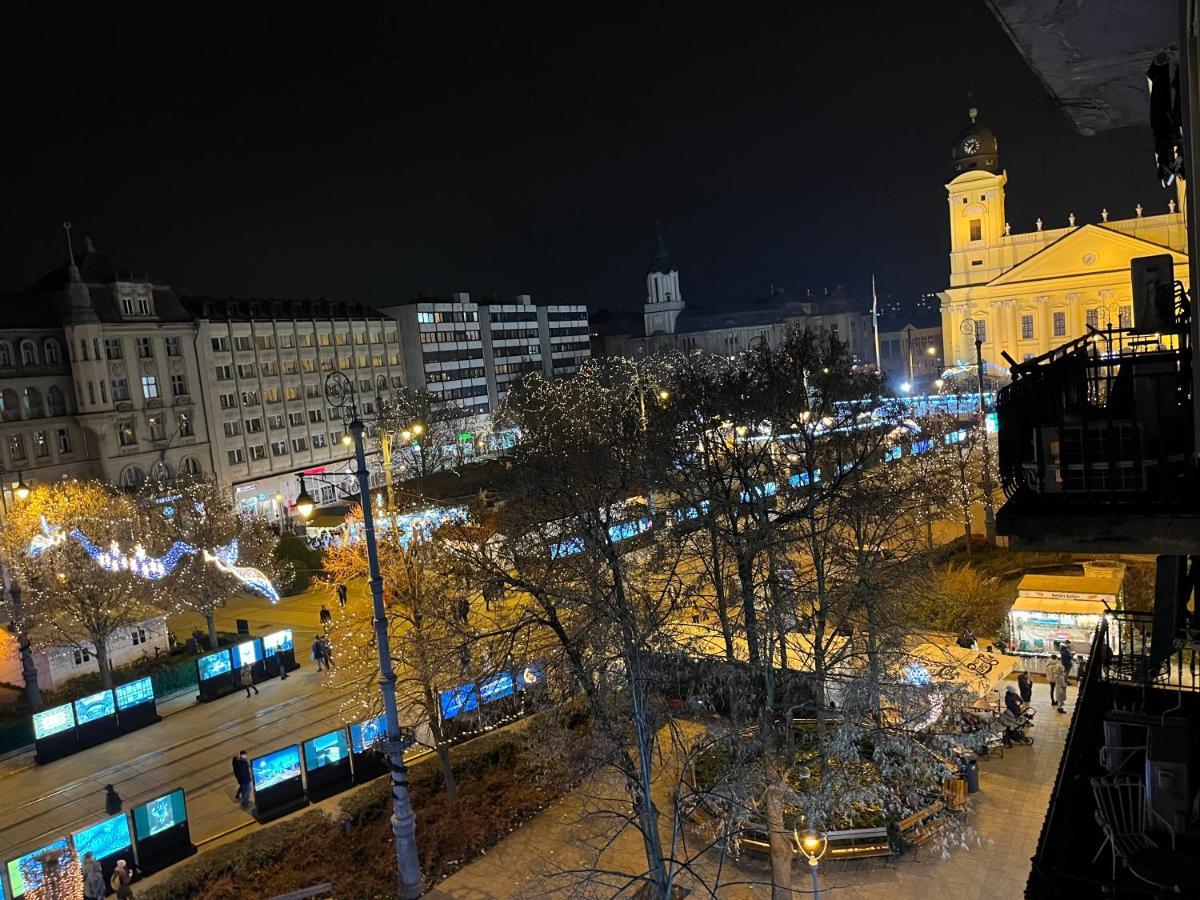 Central Palace Apartman Дебрецен Екстериор снимка